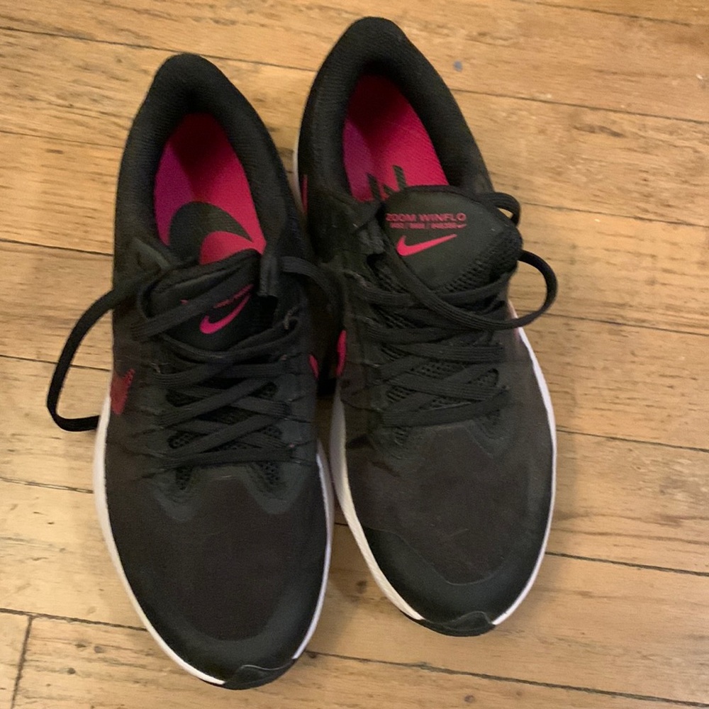 New black and pink Nike Zoom shoes